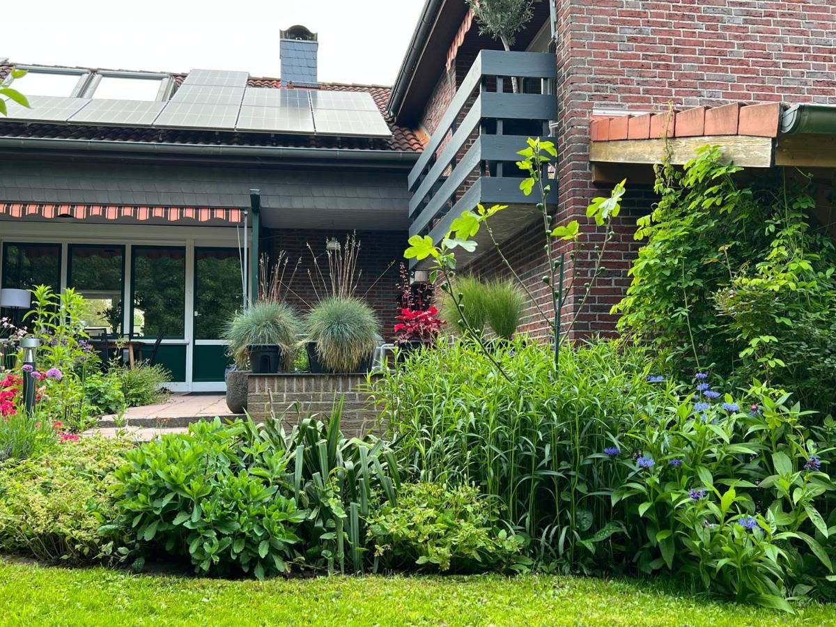 Aussergewoehnliches Haus Mit Sauna, Kamin Und Garten วิลเฮล์มฮาเฟน ภายนอก รูปภาพ