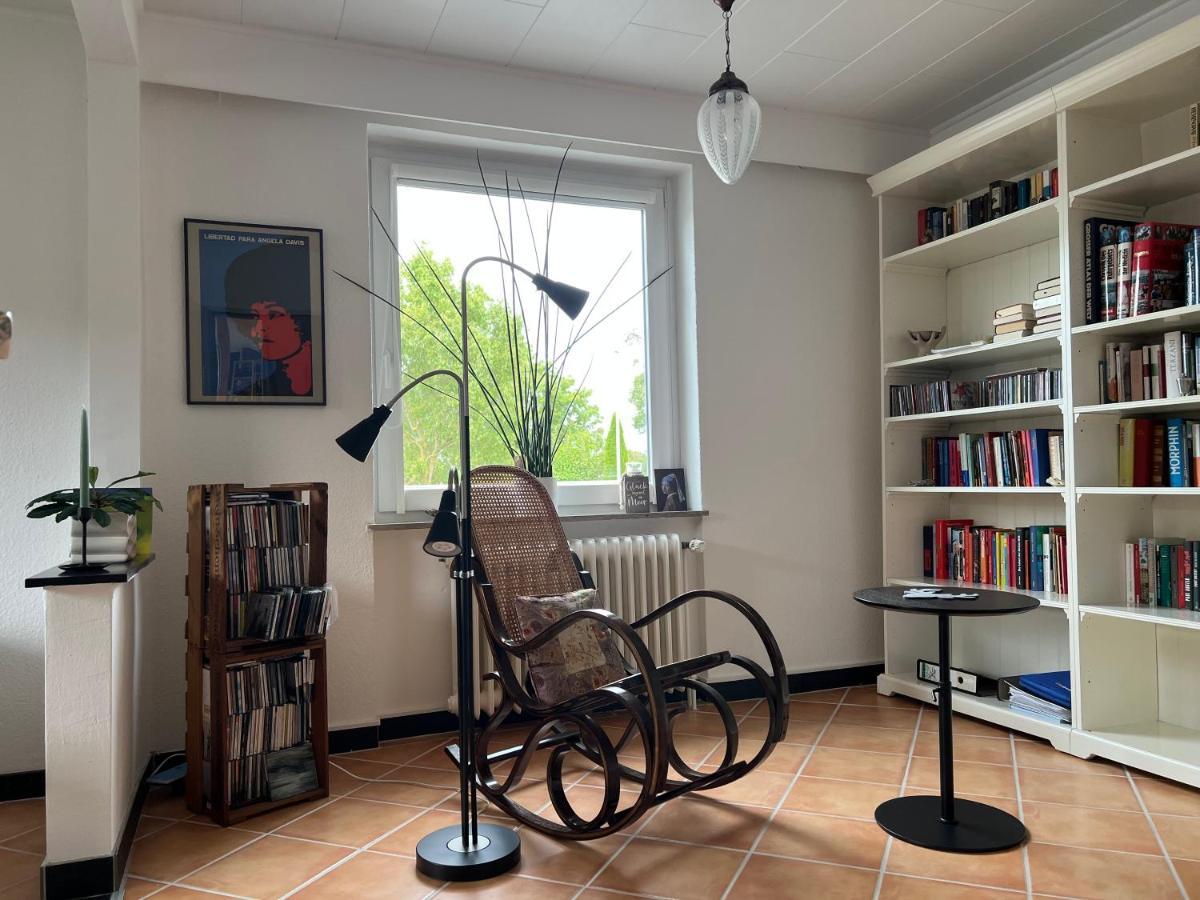 Aussergewoehnliches Haus Mit Sauna, Kamin Und Garten วิลเฮล์มฮาเฟน ภายนอก รูปภาพ