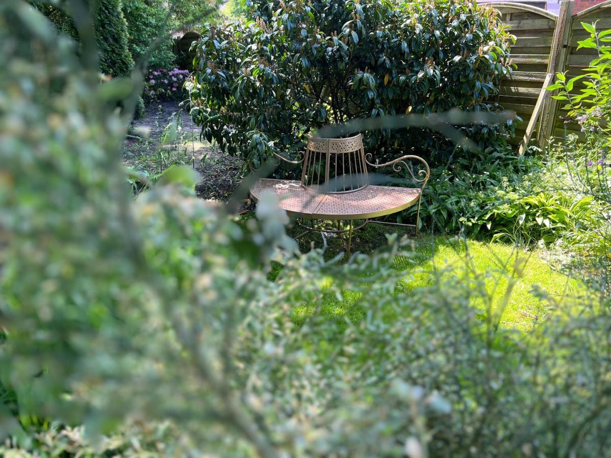 Aussergewoehnliches Haus Mit Sauna, Kamin Und Garten วิลเฮล์มฮาเฟน ภายนอก รูปภาพ