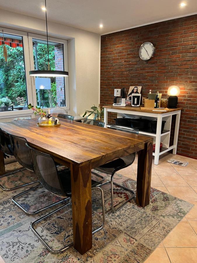 Aussergewoehnliches Haus Mit Sauna, Kamin Und Garten วิลเฮล์มฮาเฟน ภายนอก รูปภาพ