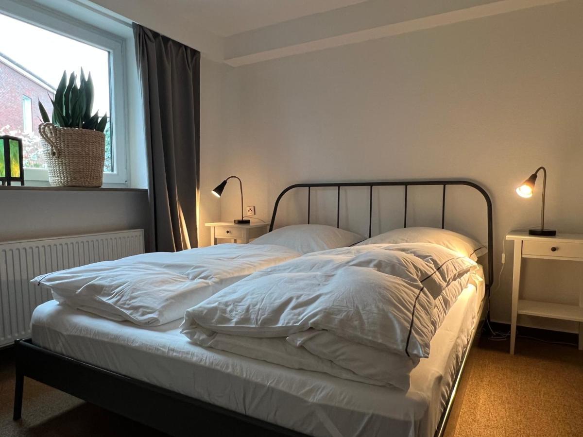 Aussergewoehnliches Haus Mit Sauna, Kamin Und Garten วิลเฮล์มฮาเฟน ภายนอก รูปภาพ