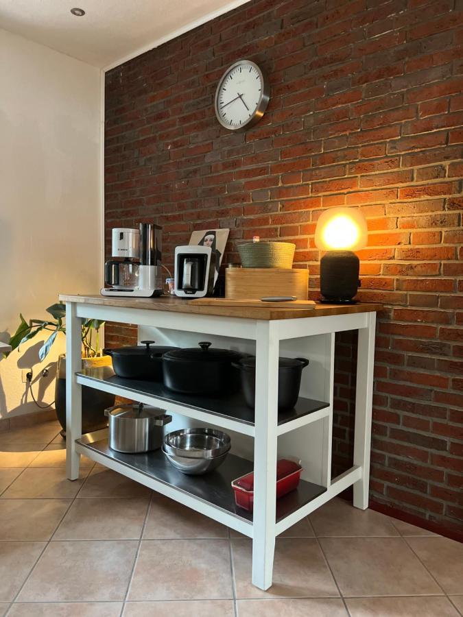 Aussergewoehnliches Haus Mit Sauna, Kamin Und Garten วิลเฮล์มฮาเฟน ภายนอก รูปภาพ